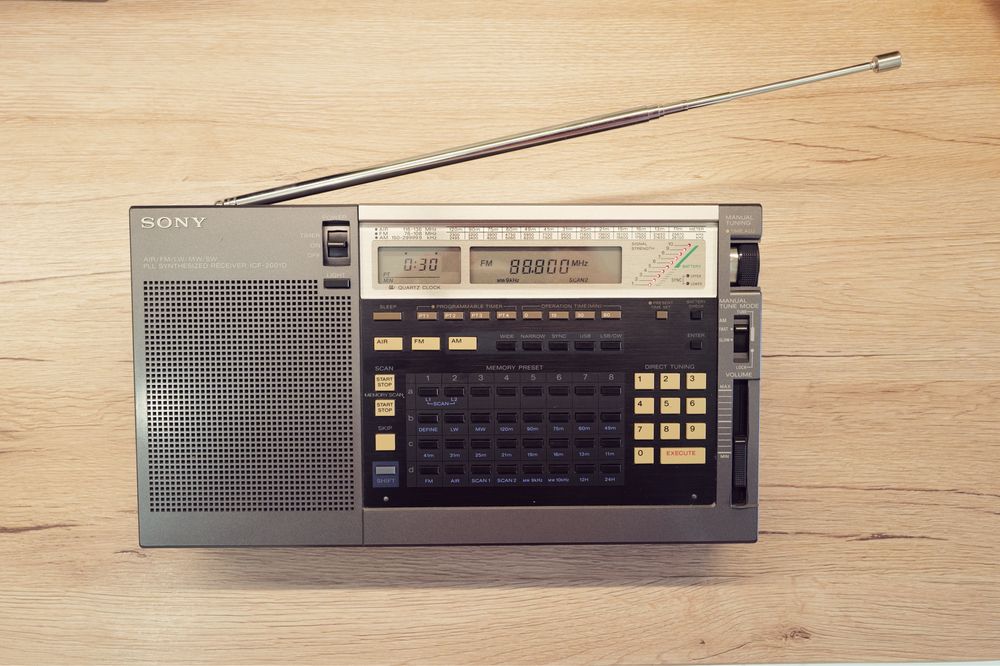 Radio Sony ICF 2001D Topul impecabil radioamatori cu banda AIR