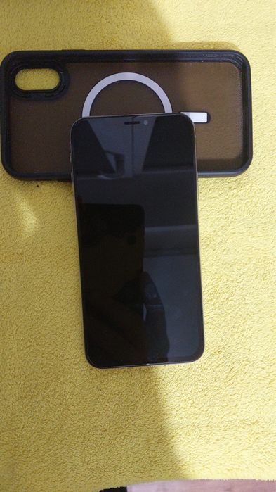 Продам Айфон XS 64GB