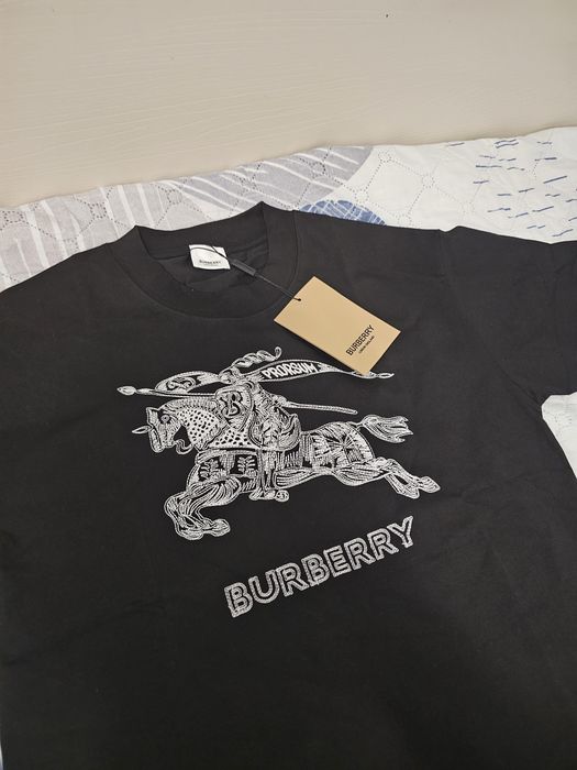 Черна тениска Burberry размер М