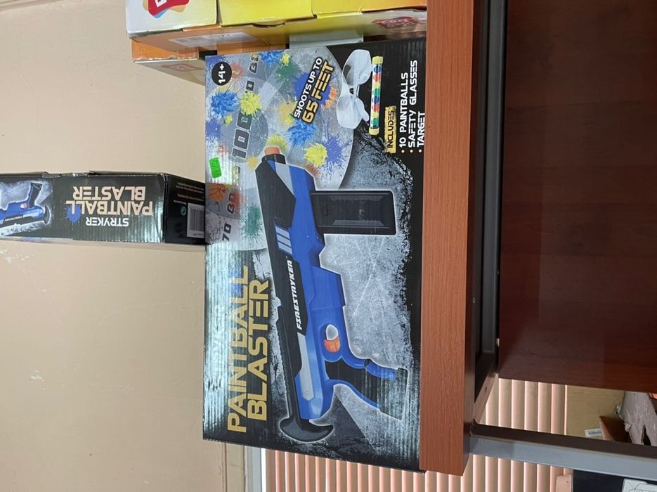 Детска играчка пейнтбол бластер с 10 патрона, мишена и очила