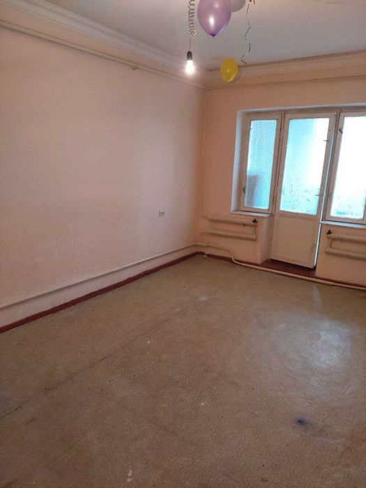 2 этажда 2 ханалы арзан квартира сатылады