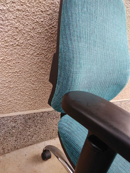 Офис стол - въртящ се, регулиране на височина и на подлакътниците