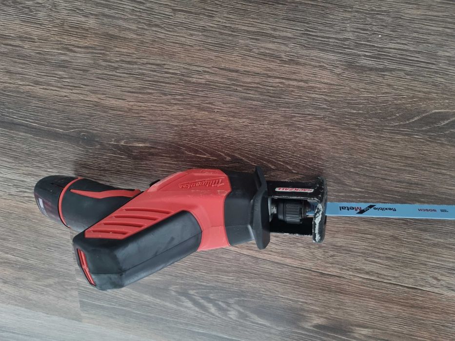 Pendular sabie milwaukee