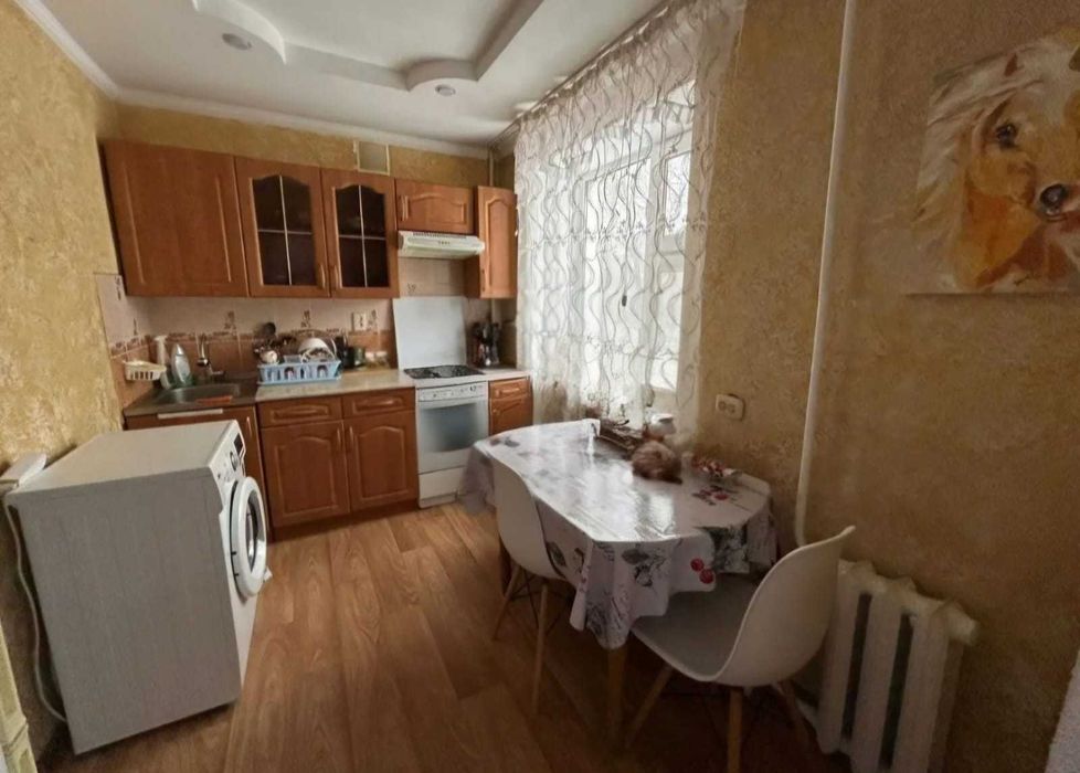 Продается 2 ком квартира район Уют