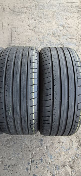 4 anvelope vara Dunlop 265/ 40/ 21.Pret/bucata