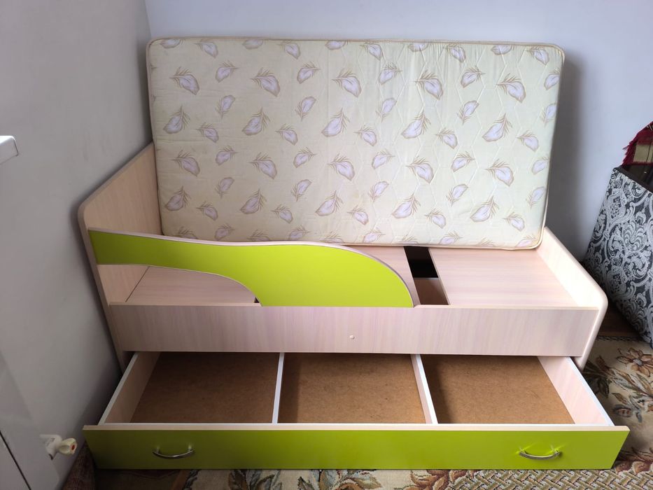 Детская кровать.