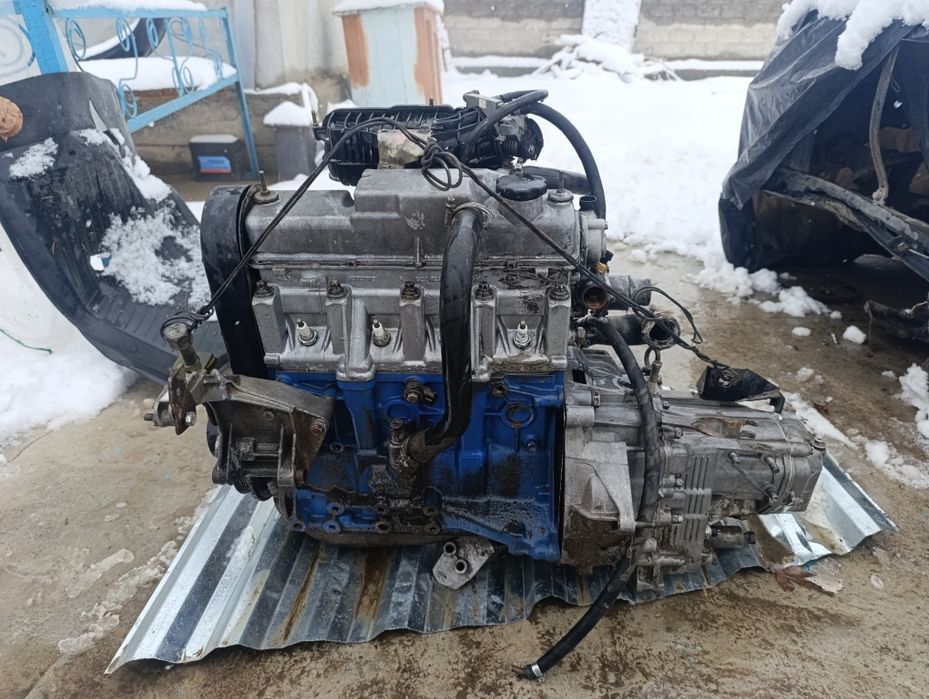 Lada Kalina 8 klapanli komplekt zbori motor sotiladi