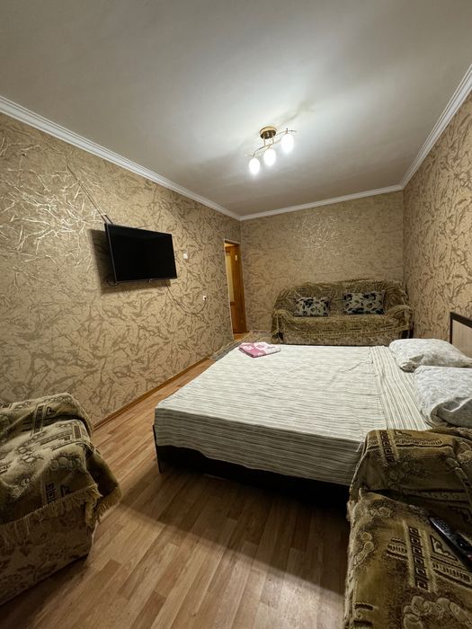1 кв. 4 ре спальных месть, просторная