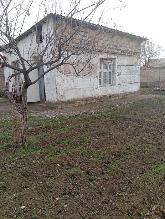 Uy sotiladi yangi O'bekiston parkdan otganda