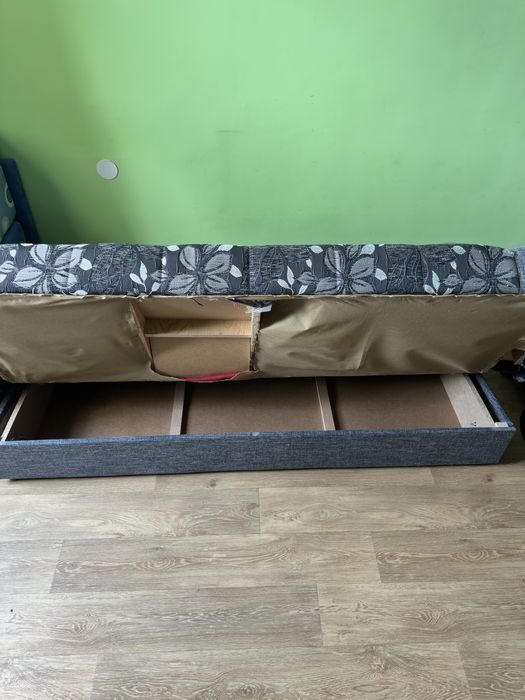 Разтегателен диван с ракла