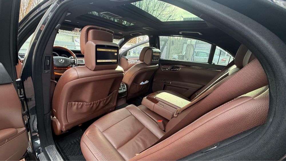 Mercedes w221 |  Variante Mercedes r107 /w140  Auto Retro