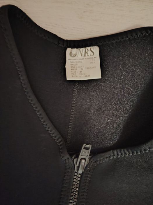 Неопренов костюм С и М размер