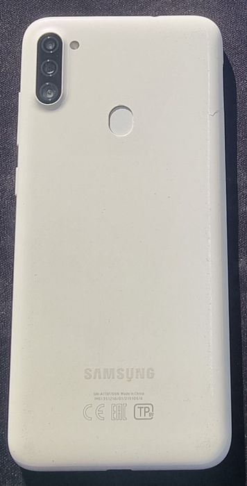 Продам телефон А11