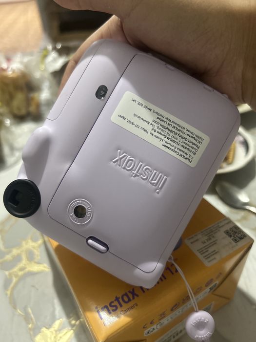 Продам instax новый почти