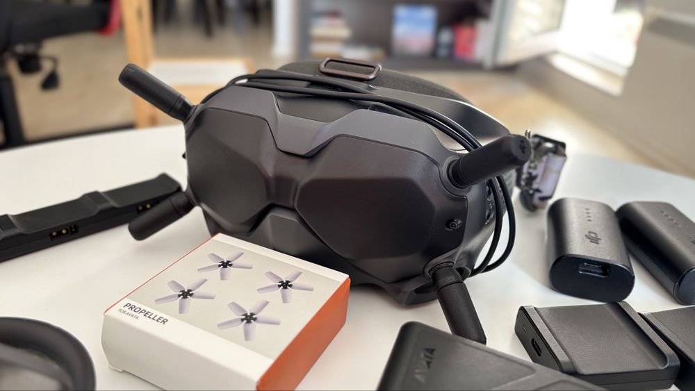 Dji Avata с 4 батерии и два контролера, като нов!