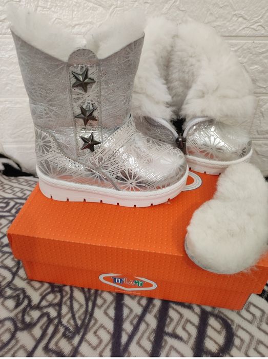 Продам детскую обувь