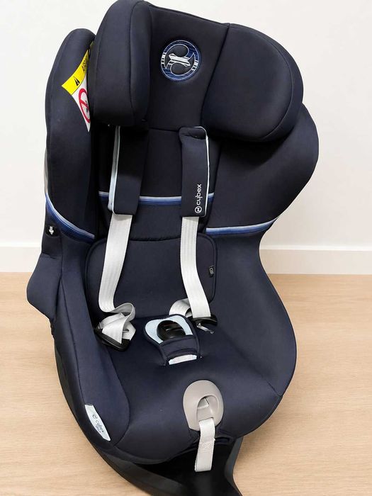 CYBEX Стол за кола с база (40-105см) SIRONA S I-SIZE - стол за кола от 0 до 4 години с Isofix - тъмносин