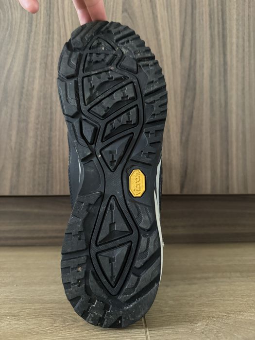 Bocanci trekking Garmont Gore-Tex – foarte buni pentru munte
