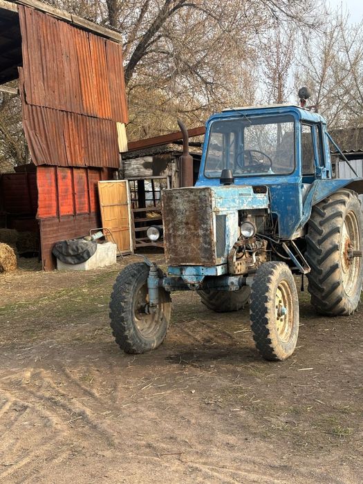 Трактор МТЗ 80 на ходу
