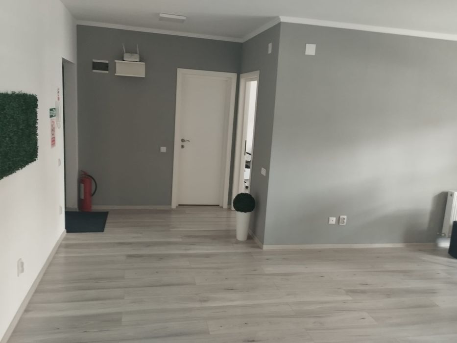 Închiriez spațiu pentru birou in Florești
