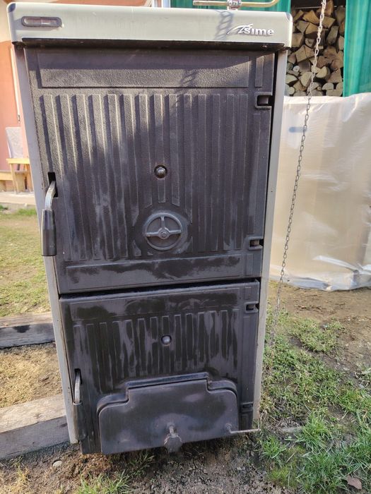 Centrală termică pe lemne din fontă