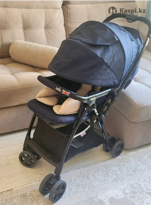 Срочно! Продам прогулочную коляску Joie