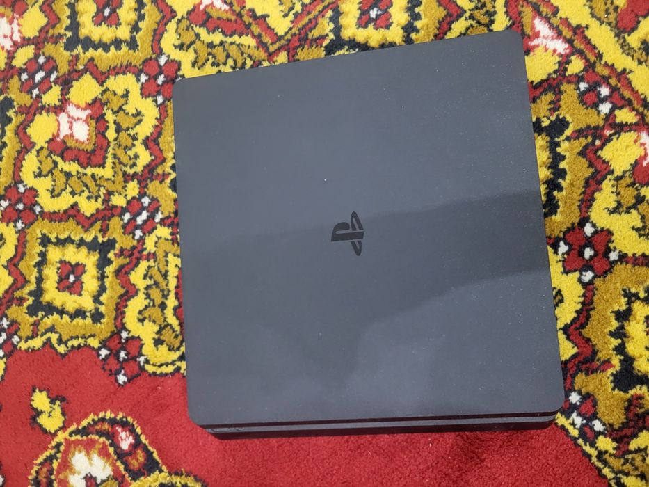 Sony Playstation 4 slim