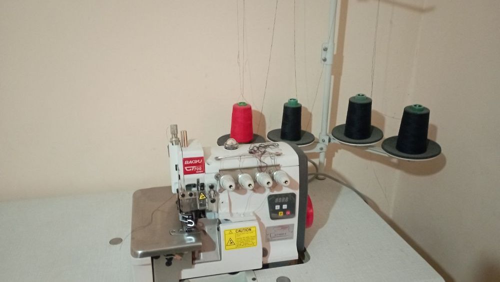 Averlok tikuv mashinasi