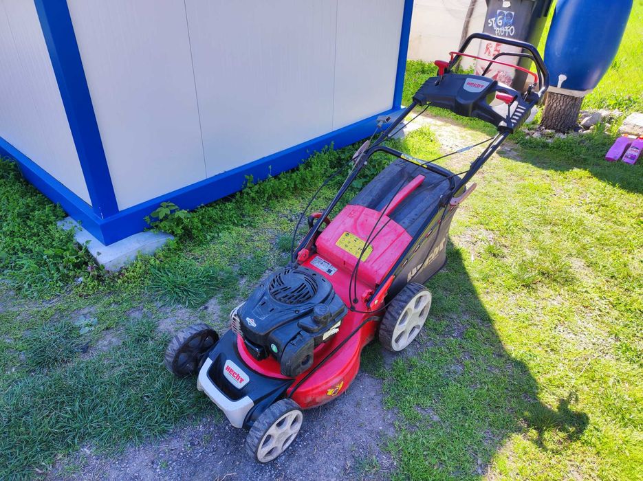 Бензинова самоходна косачка с кош Hecht 2015г. BriggsStratton 140cm 3кс 4t 46см 32кг