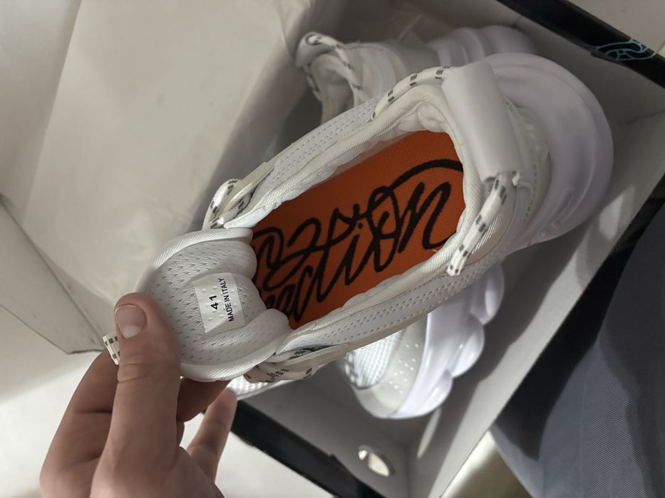 vand versace chain reaction