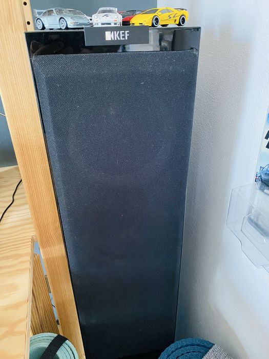 Boxe Kef R500.