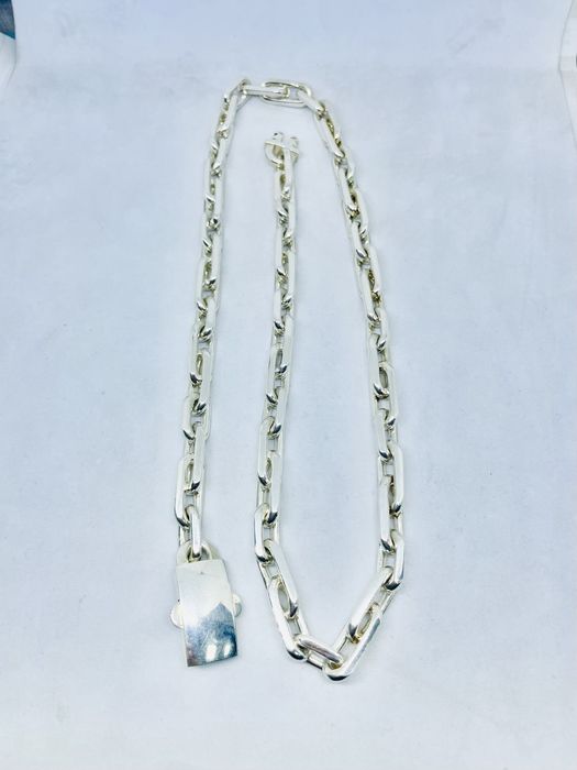 Продам серебро трос 925 пробы вес 135 грамм длина 60 см Трос новый.