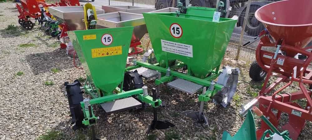 Utilaj nou polonez de semanat plantat recoltat cartofi nou Agramix