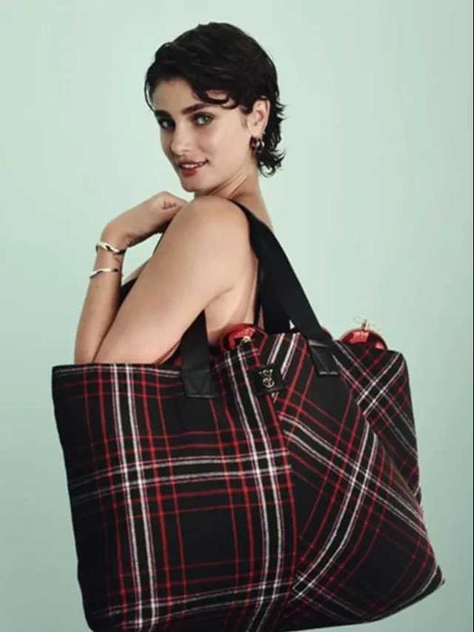 Victoria's Secret оригинални кардхолдъри/портмонета/ несесери/чанти