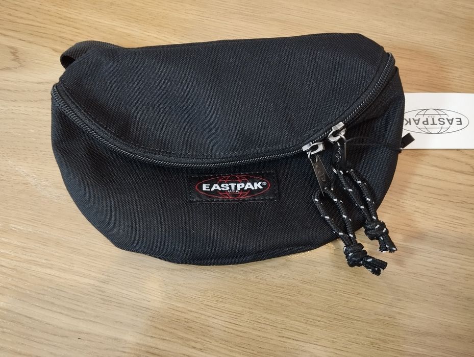 Продам поясную сумку Eastpak