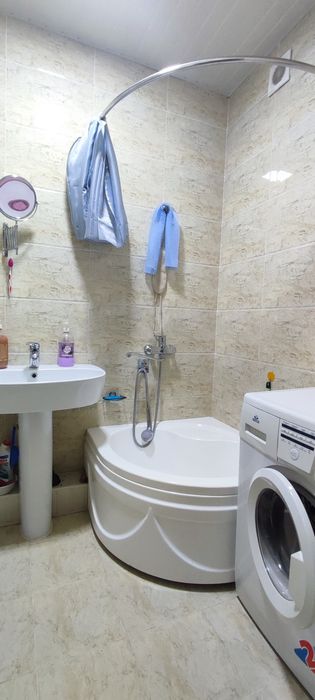 Продам квартиру метро Хамза Е квартал 2/2/5, кирпич