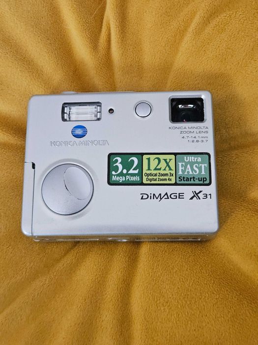 Три цифрови фотоапарата – Konica Minolta, Maginon и Vivitar