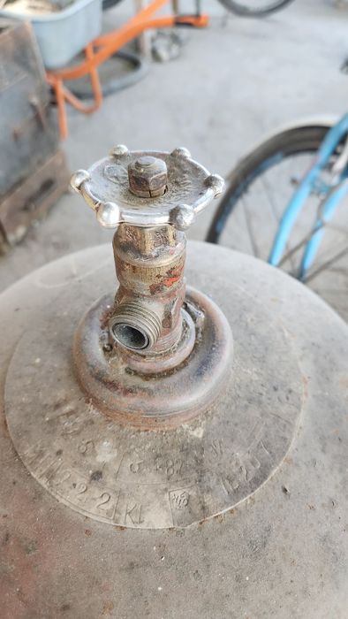 2 газовы баллона