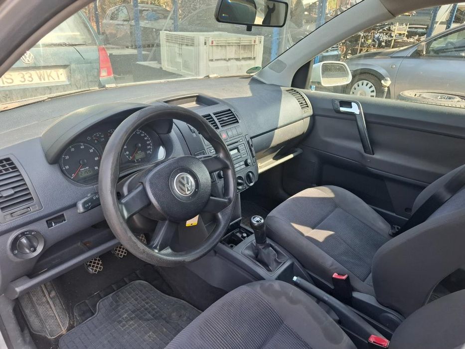 Dezmembrez Volkswagen Polo 9N_ 2005 1.2 12V Bme 47Kw|64Hp