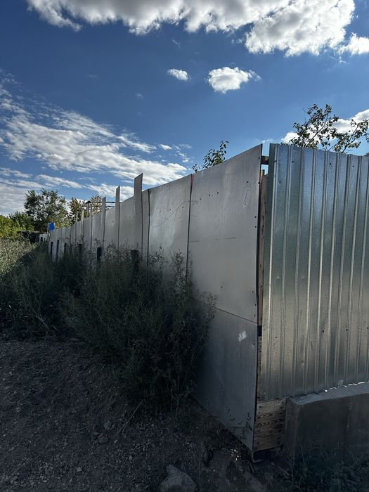 Продам дачу на спутнике около речки!