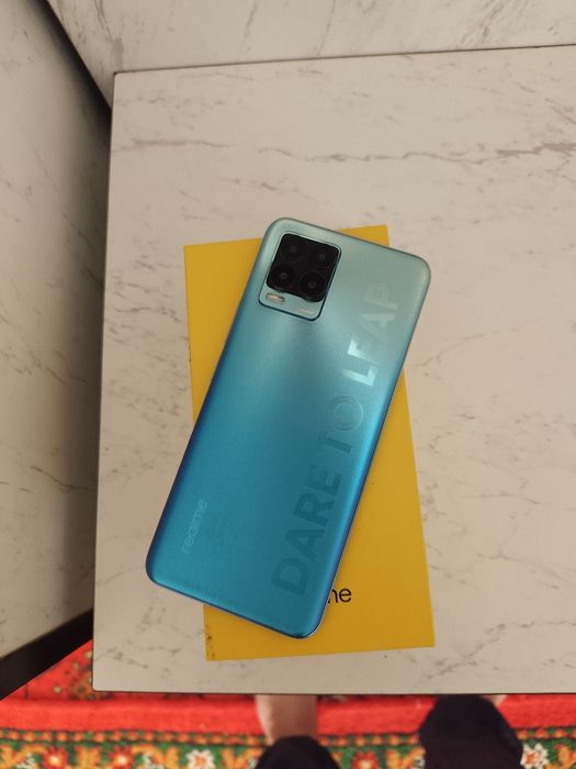 Смартфон Realme 8pro 6/128