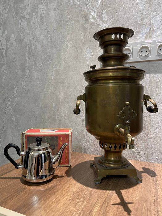 Samavar 3 litir 15 ta P.T bor 1886