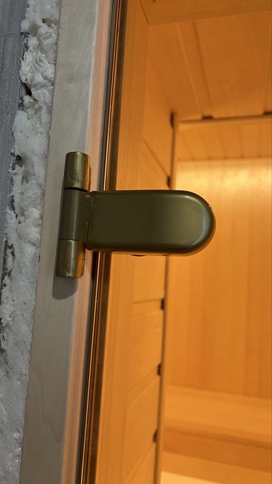 Дверь стеклянная для бани