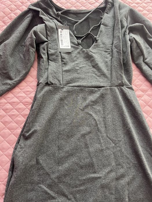 Рокля с дълъг ръкав Trendyol