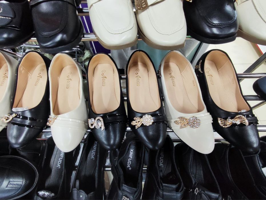 jenski oyoq kiyim optom narxda