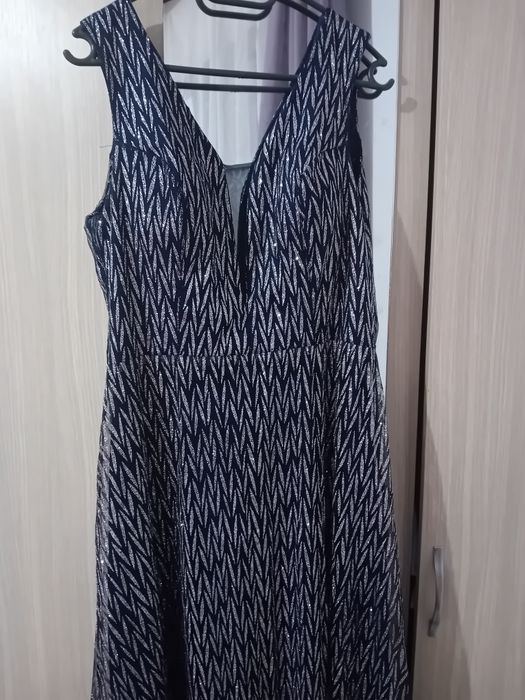 Официална рокля за повод