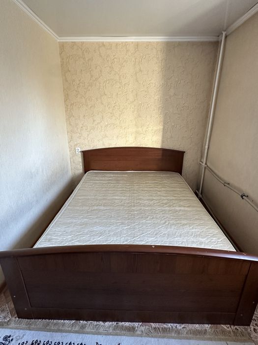 Продам кровать двухспальняя