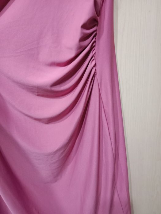 Продам новые платье