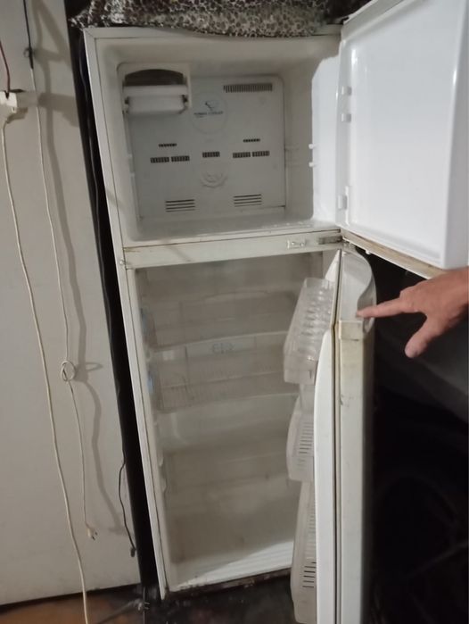 Продам холодильник Samsung неработающий.