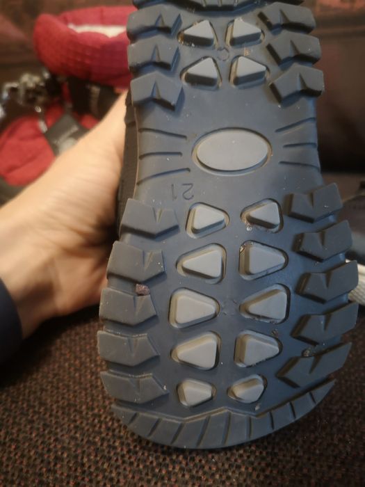 Продаю обувь на мальчика